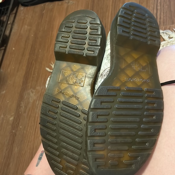 Rare Distressed floral Dr. Martens! - Picture 6 of 11